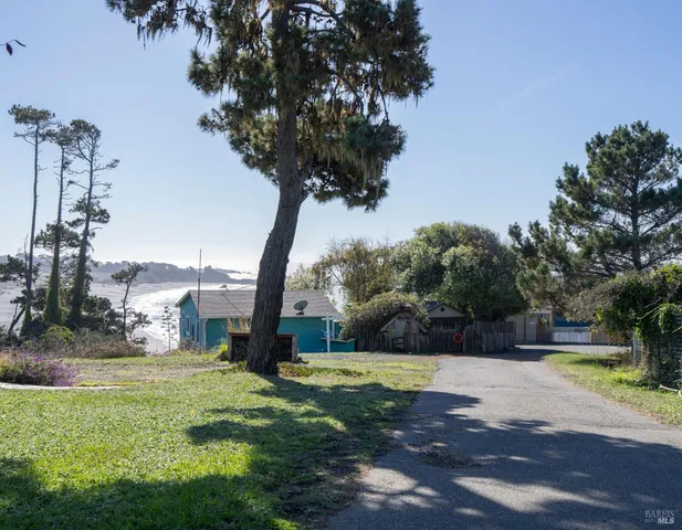 $899,000 | 38882 Honey Run Lane, Gualala, CA 95445