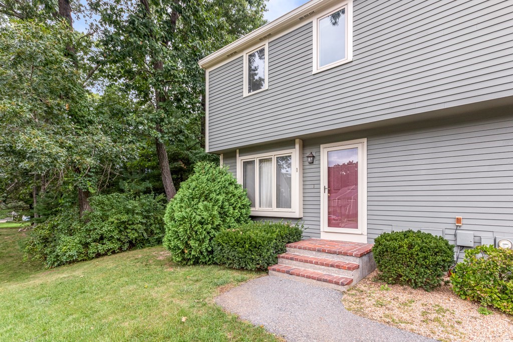 14 Deer Path, Unit 1 Maynard, MA 01754 - Photo 2 of 25