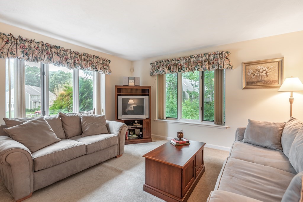 14 Deer Path, Unit 1 Maynard, MA 01754 - Photo 5 of 25