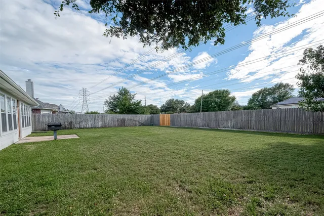 $2,300 | 11223 Switchgrass Lane, Houston, TX 77095
