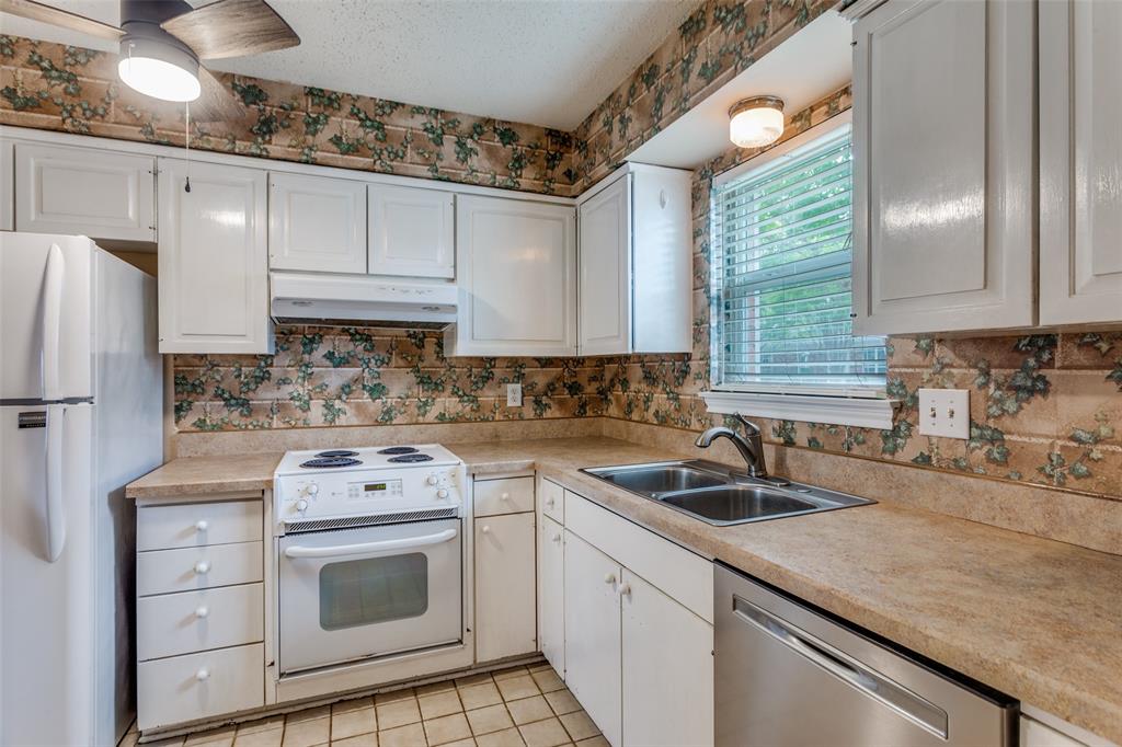 1255 Roaring Springs Road Fort Worth, TX 76114 - Photo 5 of 12