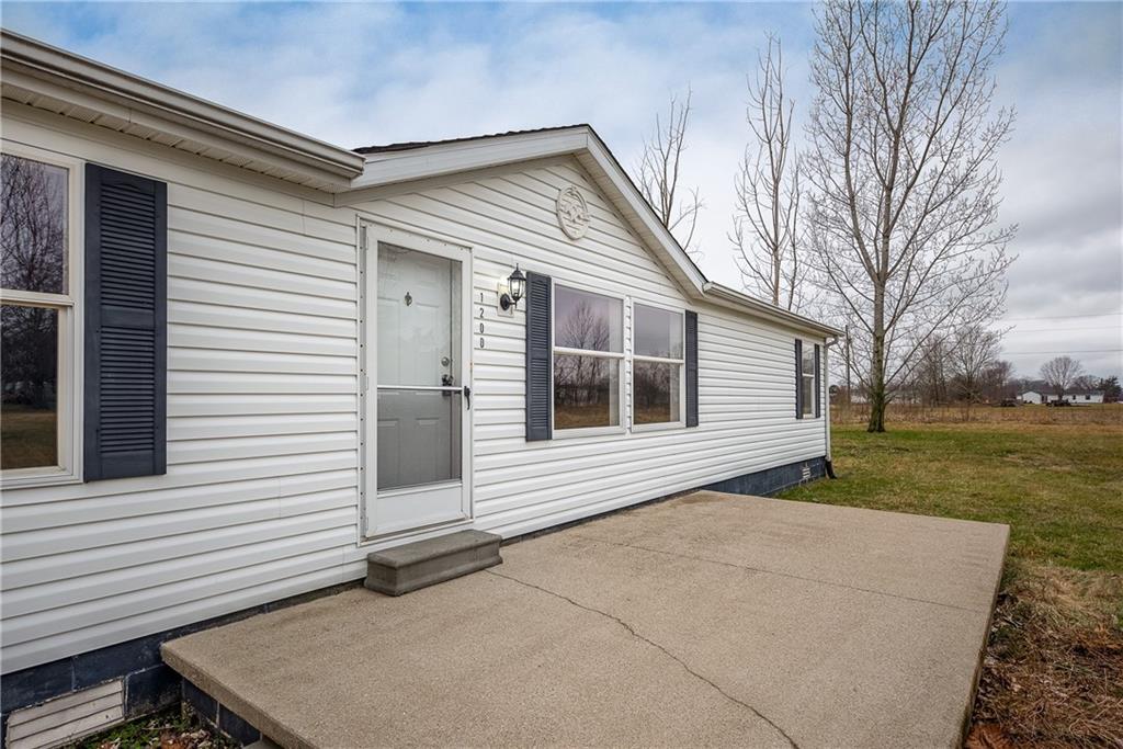 1200 East Cutshall Road Scottsburg, IN 47170 - Photo 2 of 29 Gallery Image 2