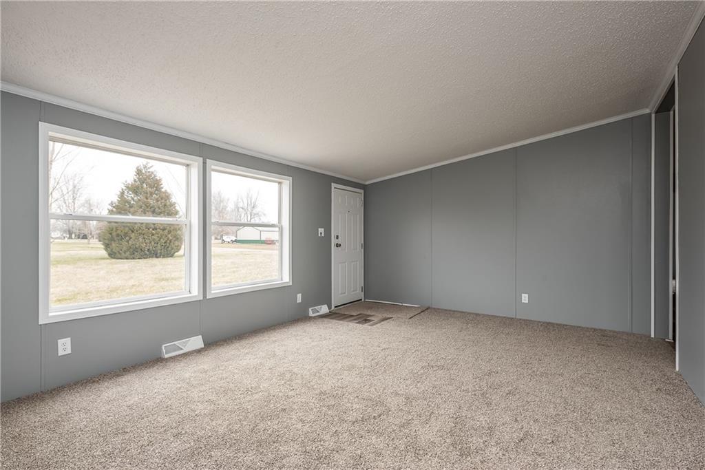 1200 East Cutshall Road Scottsburg, IN 47170 - Photo 3 of 29 Gallery Image 3