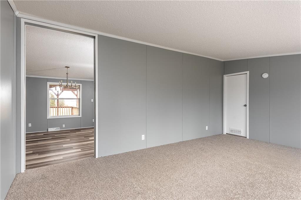 1200 East Cutshall Road Scottsburg, IN 47170 - Photo 5 of 29 Gallery Image 5