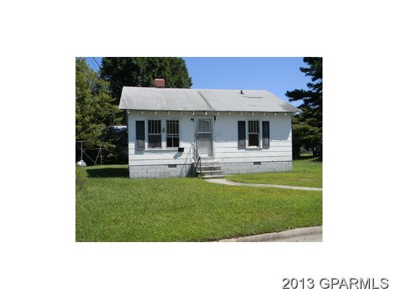 108 Rhodes Street Williamston, NC 27892 - Photo 1 of 5 Primary Photo