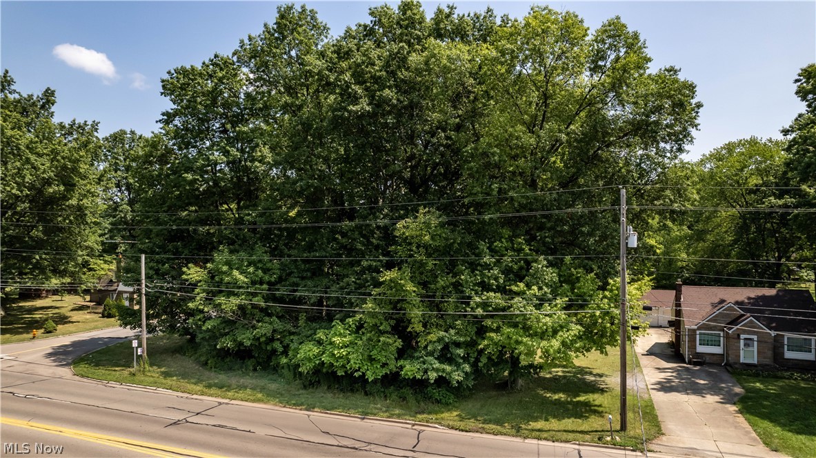 South Meridian Road Youngstown, OH 44511 - Photo 2 of 11