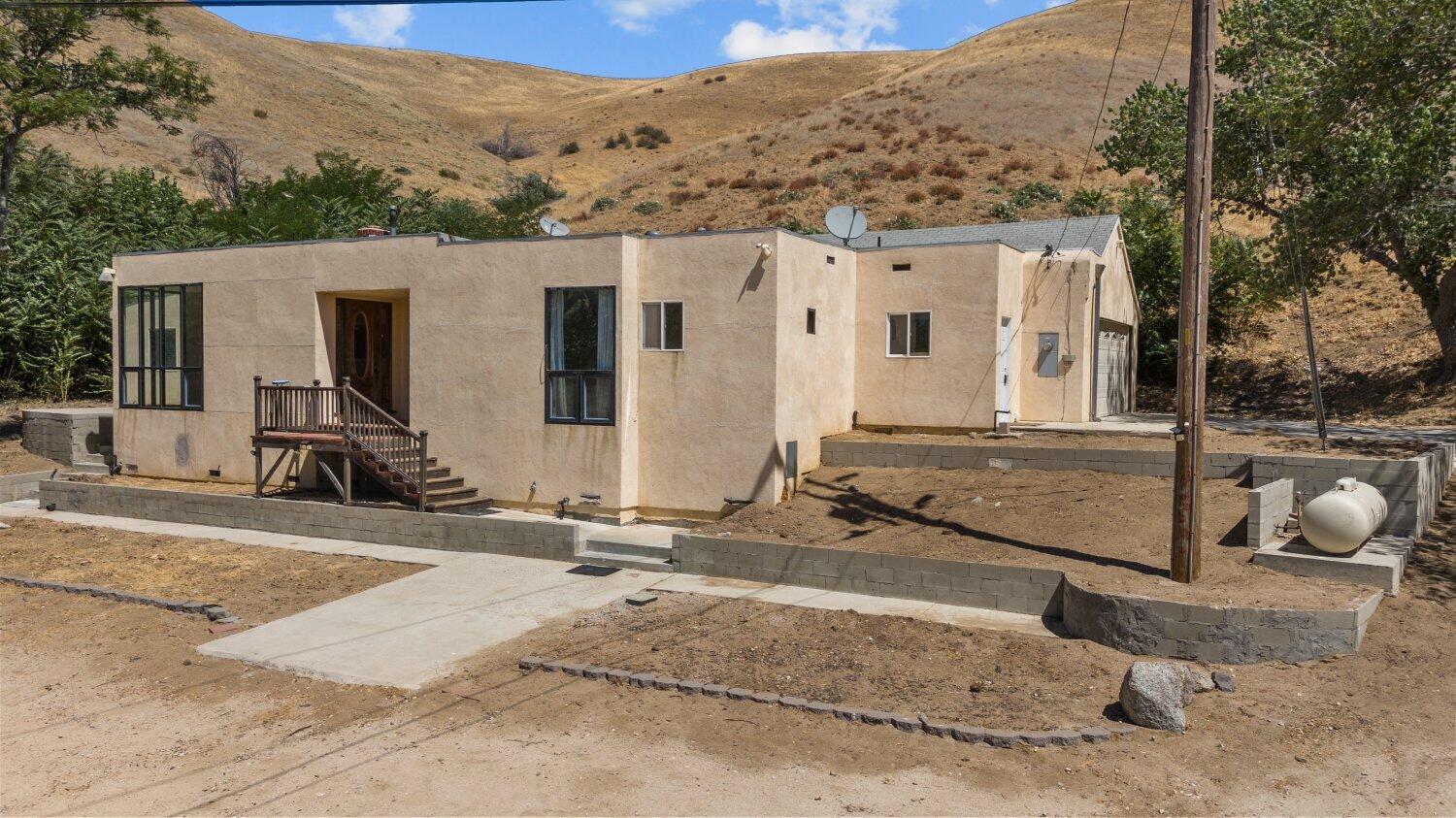 13113 Johnson Road Lake Hughes, CA 93532 - Photo 18 of 61 17-JohnsonRd-6ad1d197c2
