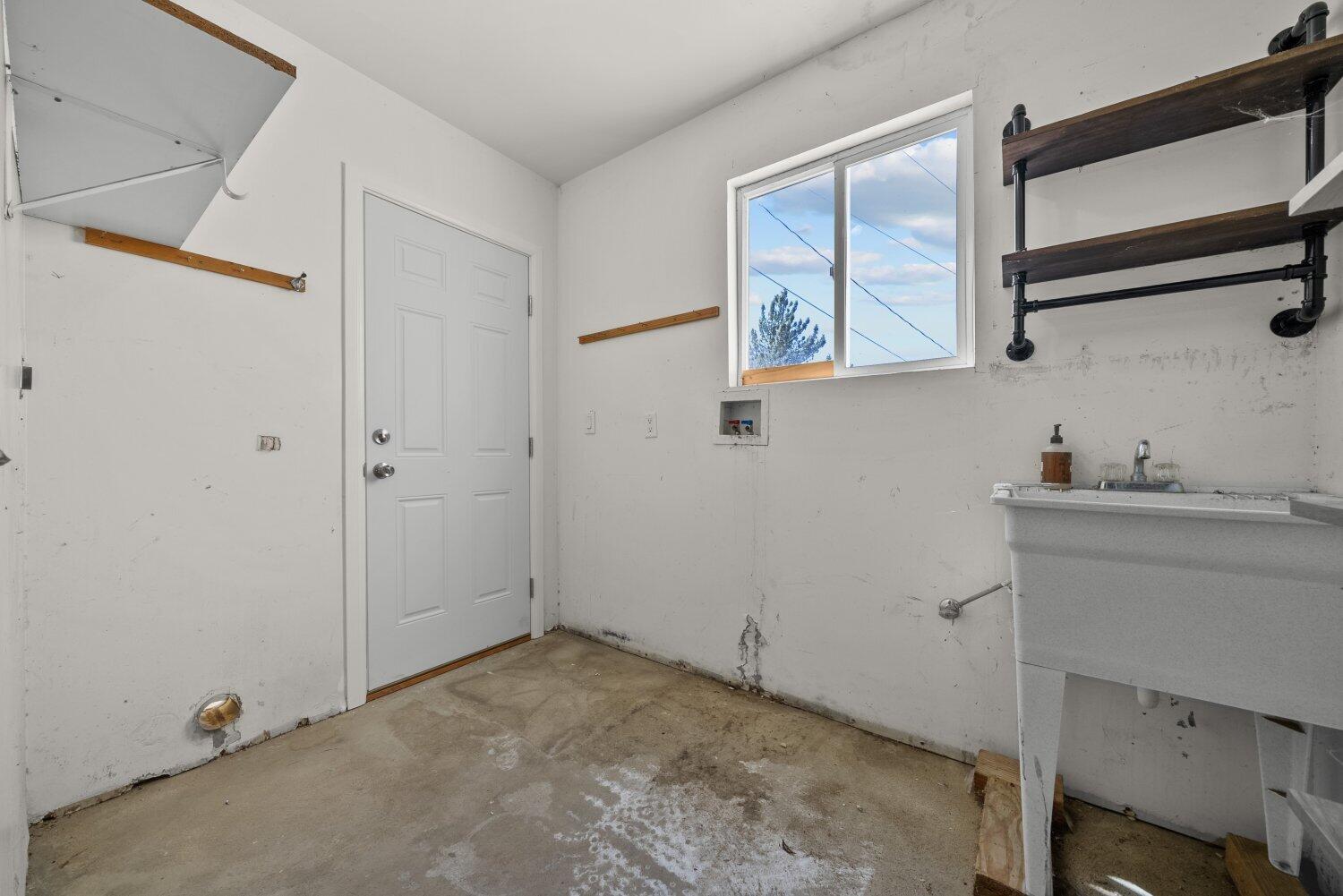 13113 Johnson Road Lake Hughes, CA 93532 - Photo 54 of 61 53-JohnsonRd-71939148ff