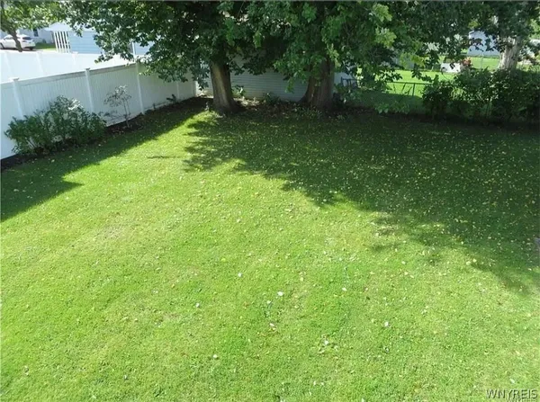 $2,100 | 758 Niagara Falls Boulevard, Tonawanda, NY 14223