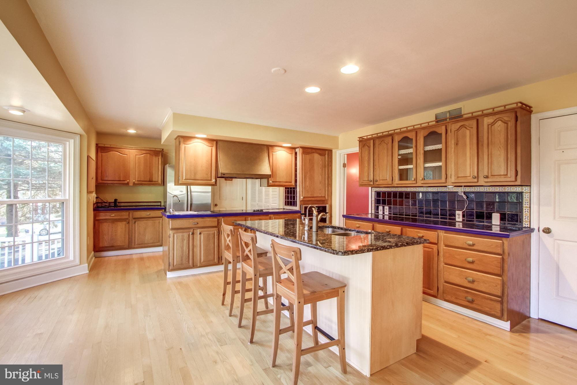2375 Jonquil Road York, PA 17403 - Photo 8 of 35