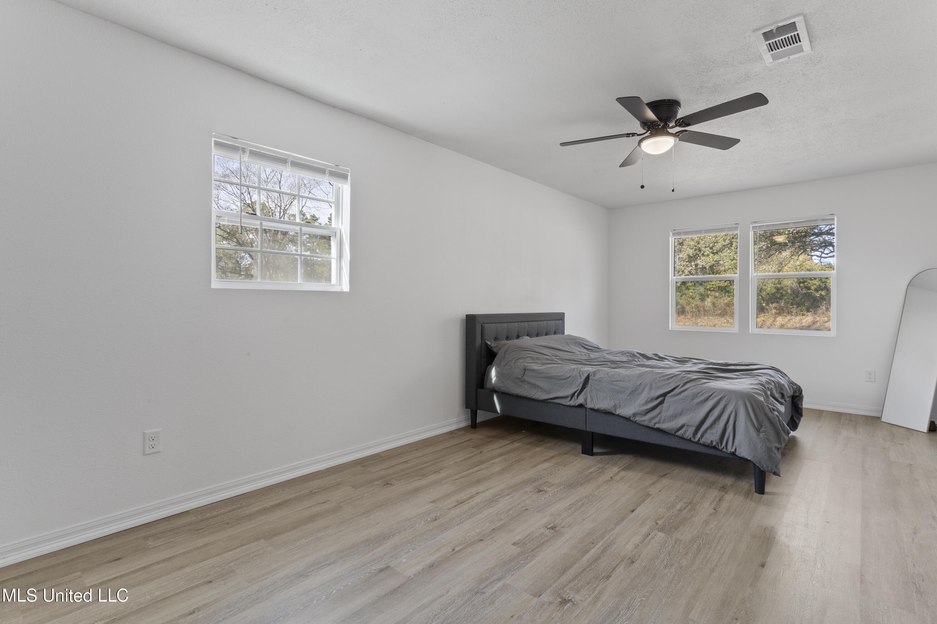 14174 Schanbacher Road Gulfport, MS 39503 - Photo 23 of 41 023