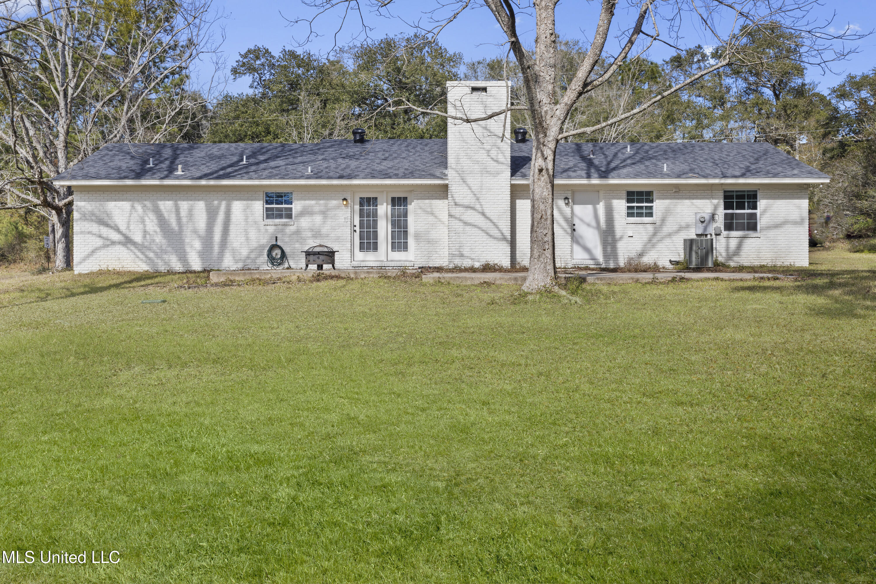 14174 Schanbacher Road Gulfport, MS 39503 - Photo 34 of 41 034