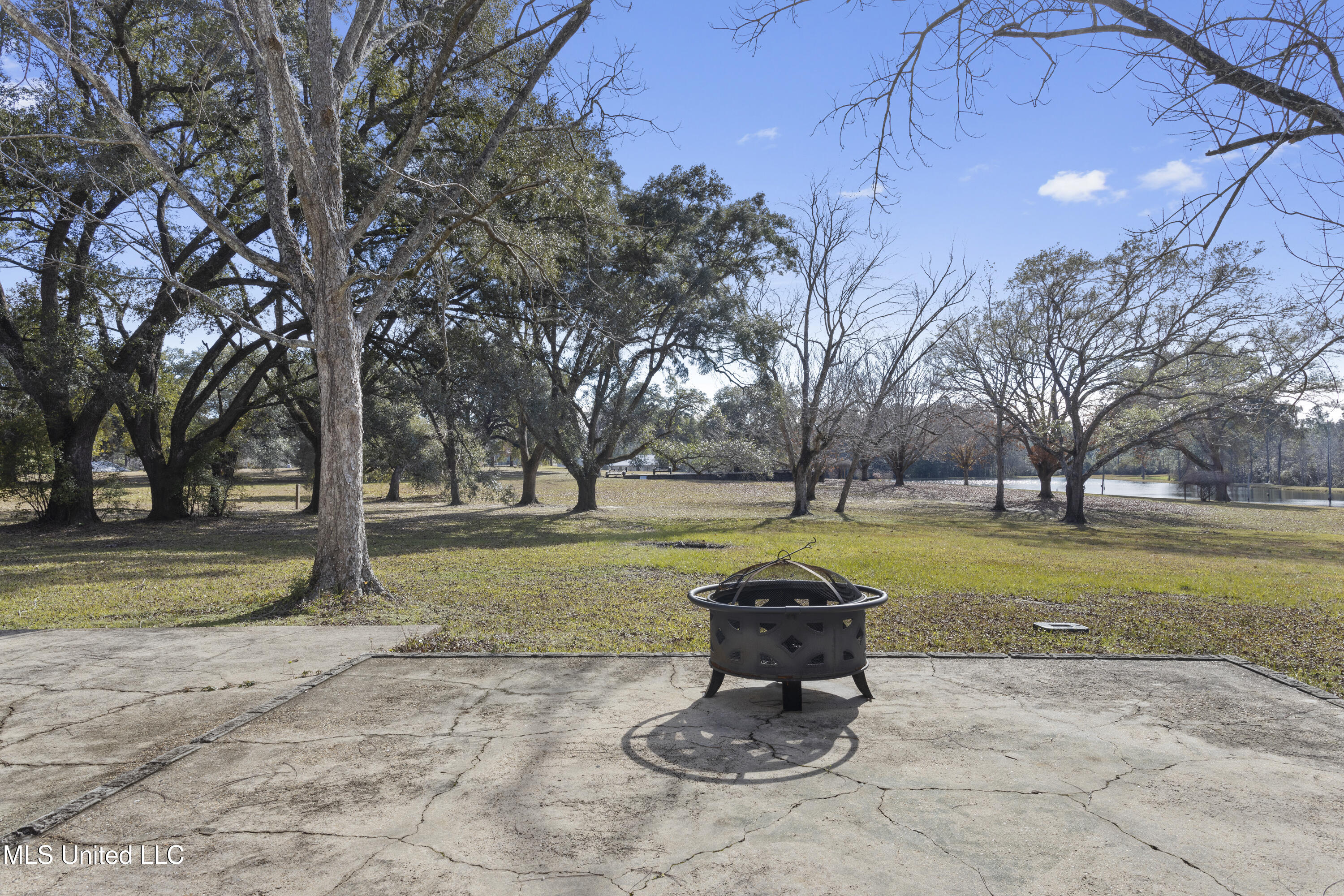 14174 Schanbacher Road Gulfport, MS 39503 - Photo 36 of 41 036