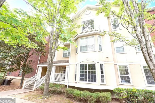$2,100 | 5641 Roswell Road, Unit 103, Atlanta, GA 30342