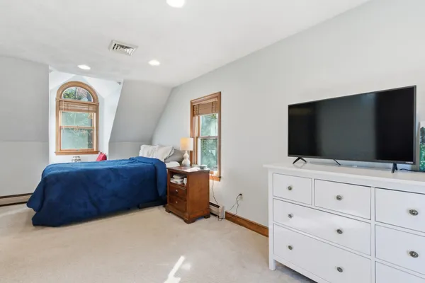 $859,900 | 116 Westfall Road, Pelham, NH 03076