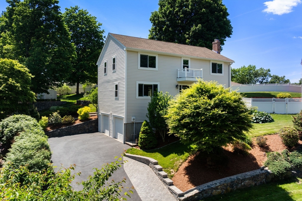 5 Patrick Circle Stoneham, MA 02180 - Photo 3 of 40