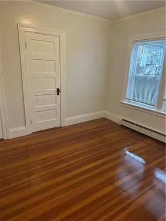 $2,600 | 1229 Narragansett Boulevard, Unit 1, Cranston, RI 02905