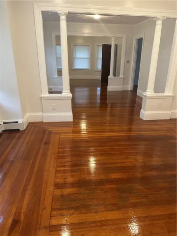 $2,600 | 1229 Narragansett Boulevard, Unit 1, Cranston, RI 02905