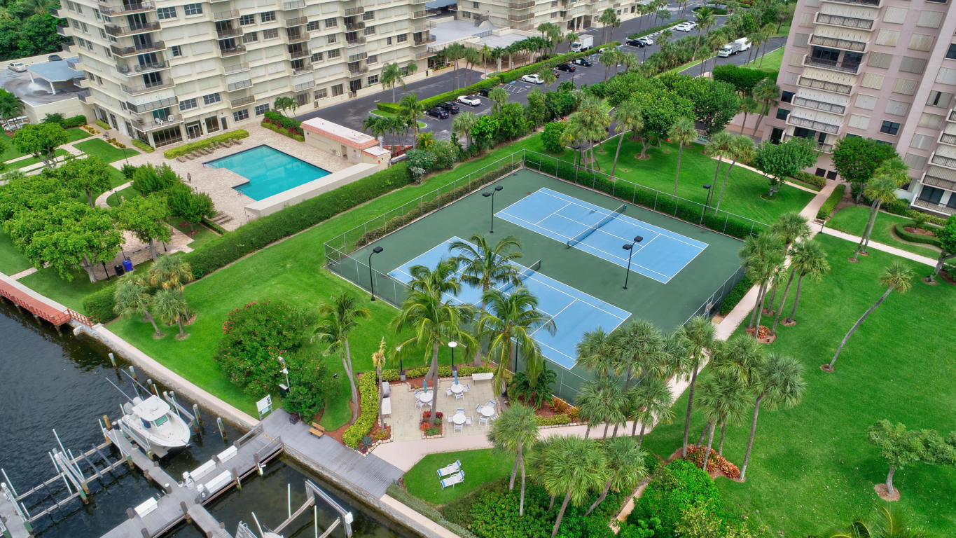 2001 North Ocean Boulevard, Unit 304 Boca Raton, FL 33431 - Photo 46 of 46 La Fontana tennis