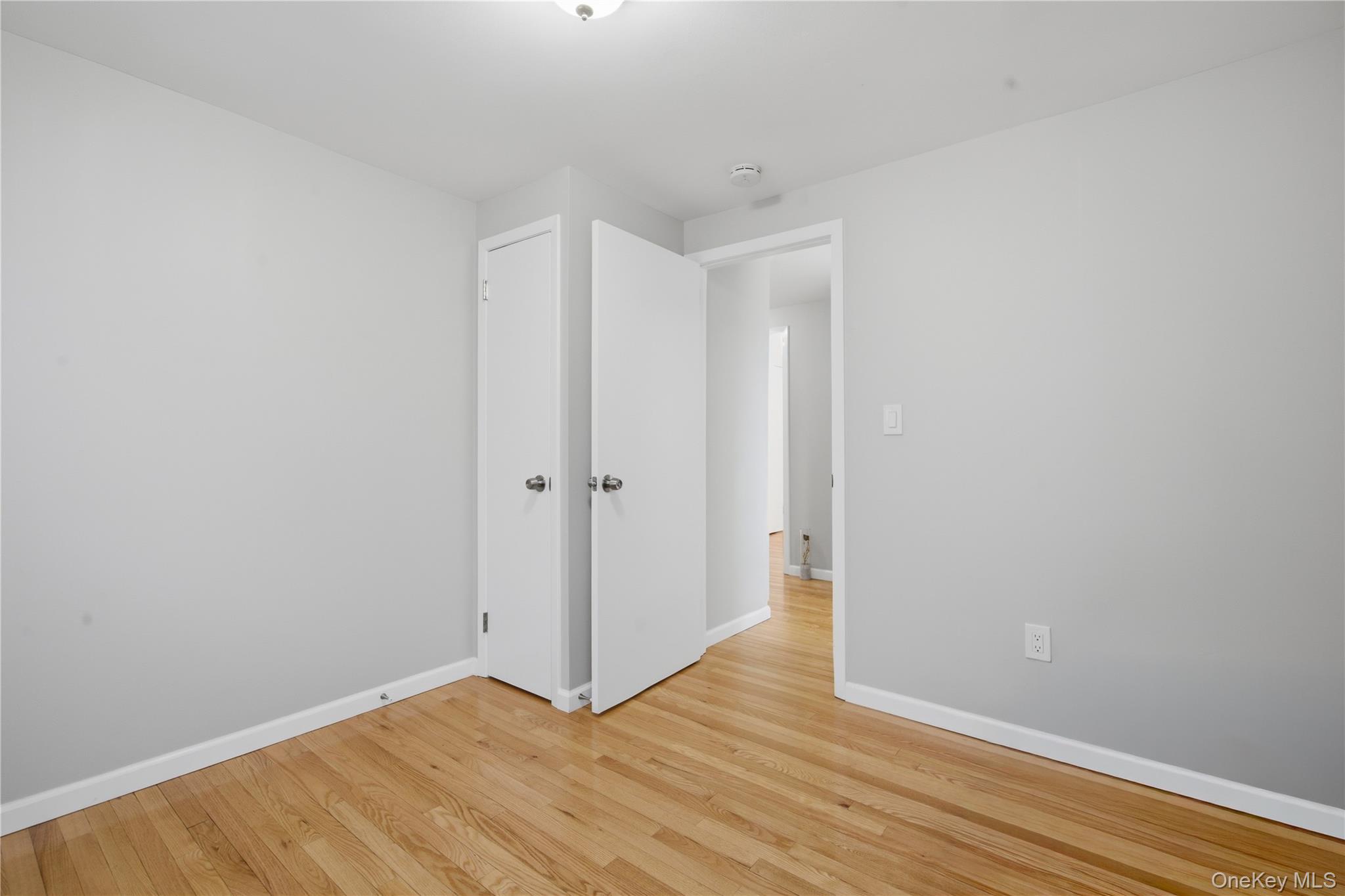 102 Old Farm Road Levittown, NY 11756 - Photo 17 of 30