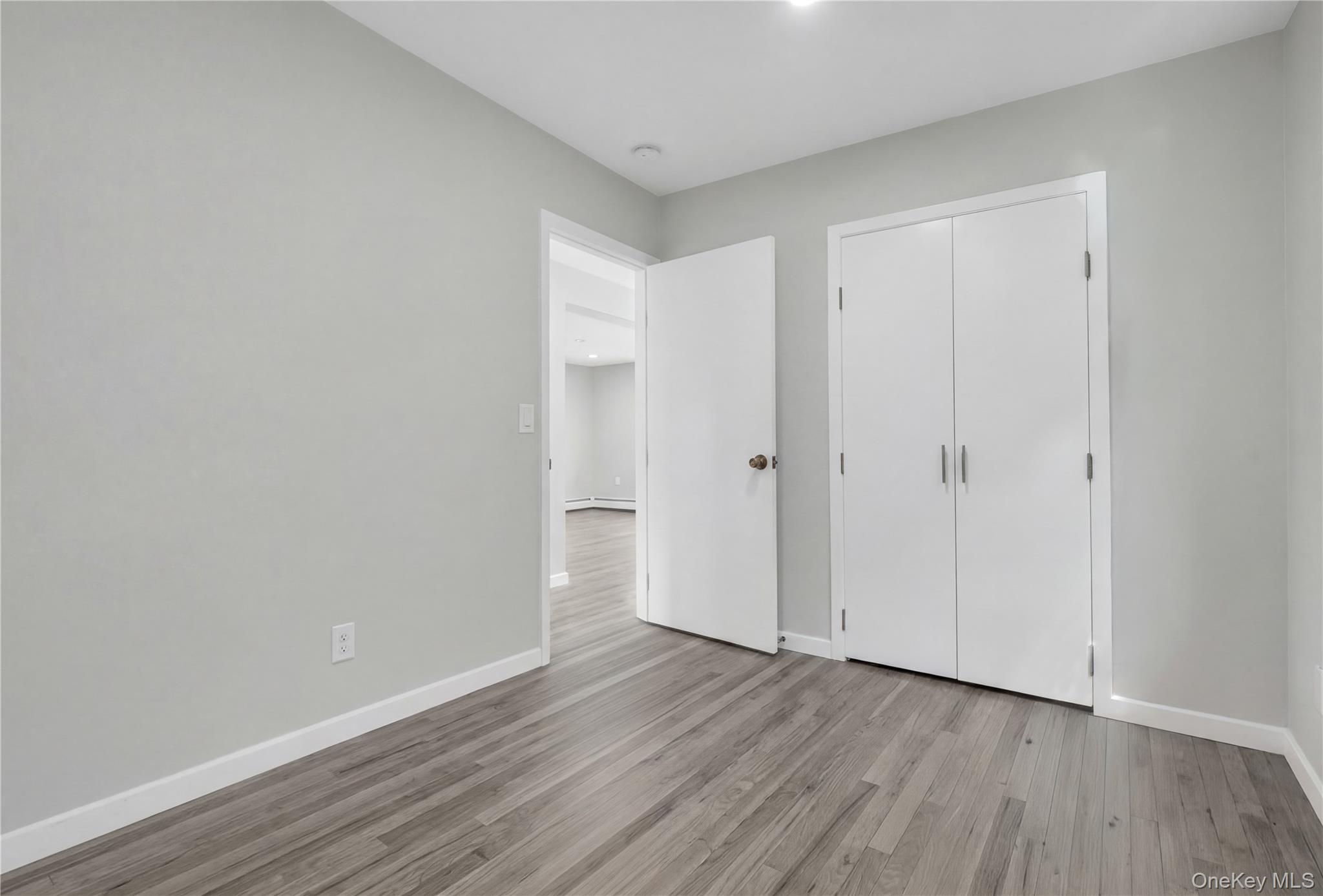 102 Old Farm Road Levittown, NY 11756 - Photo 18 of 30