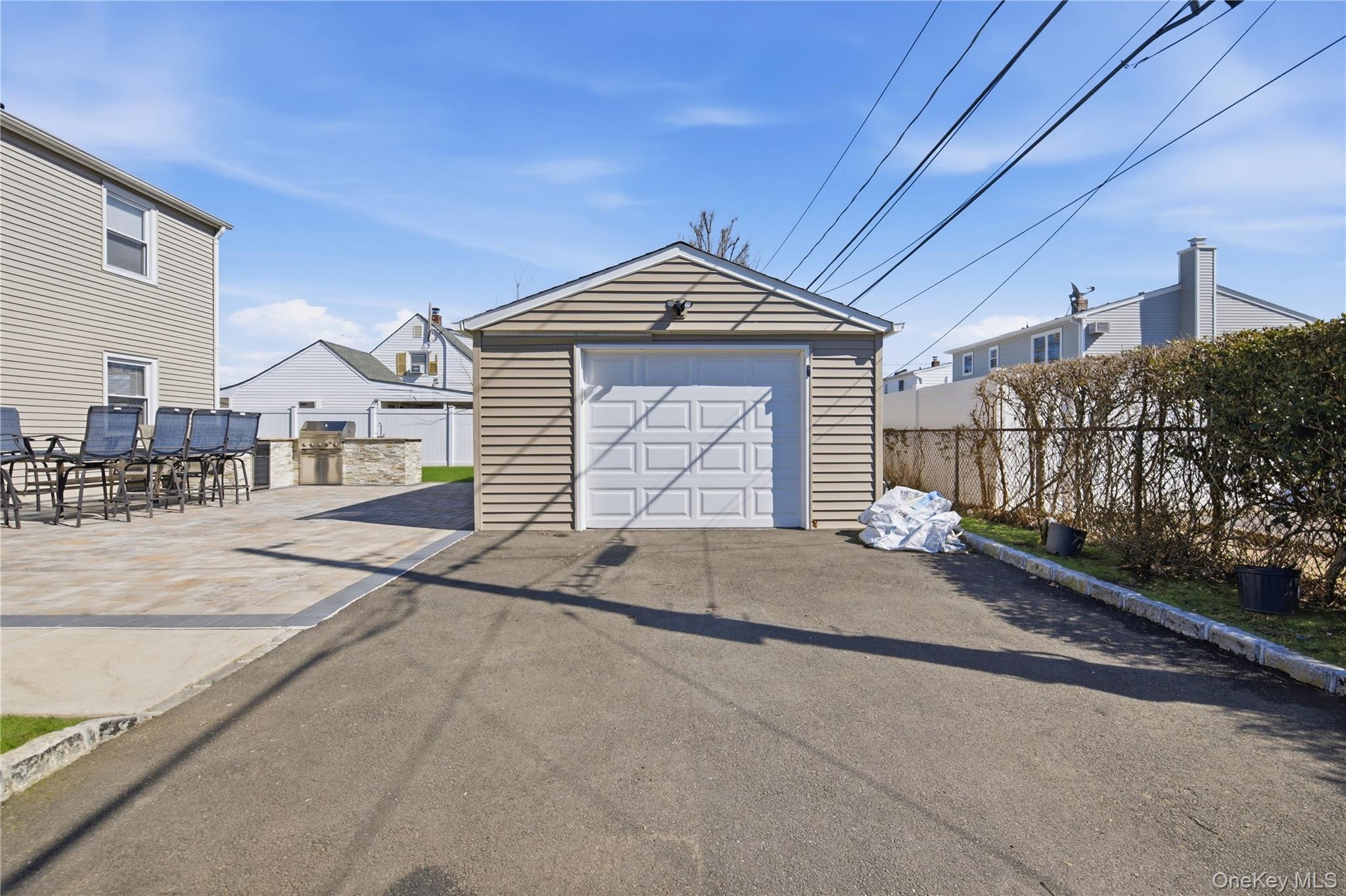 102 Old Farm Road Levittown, NY 11756 - Photo 22 of 30