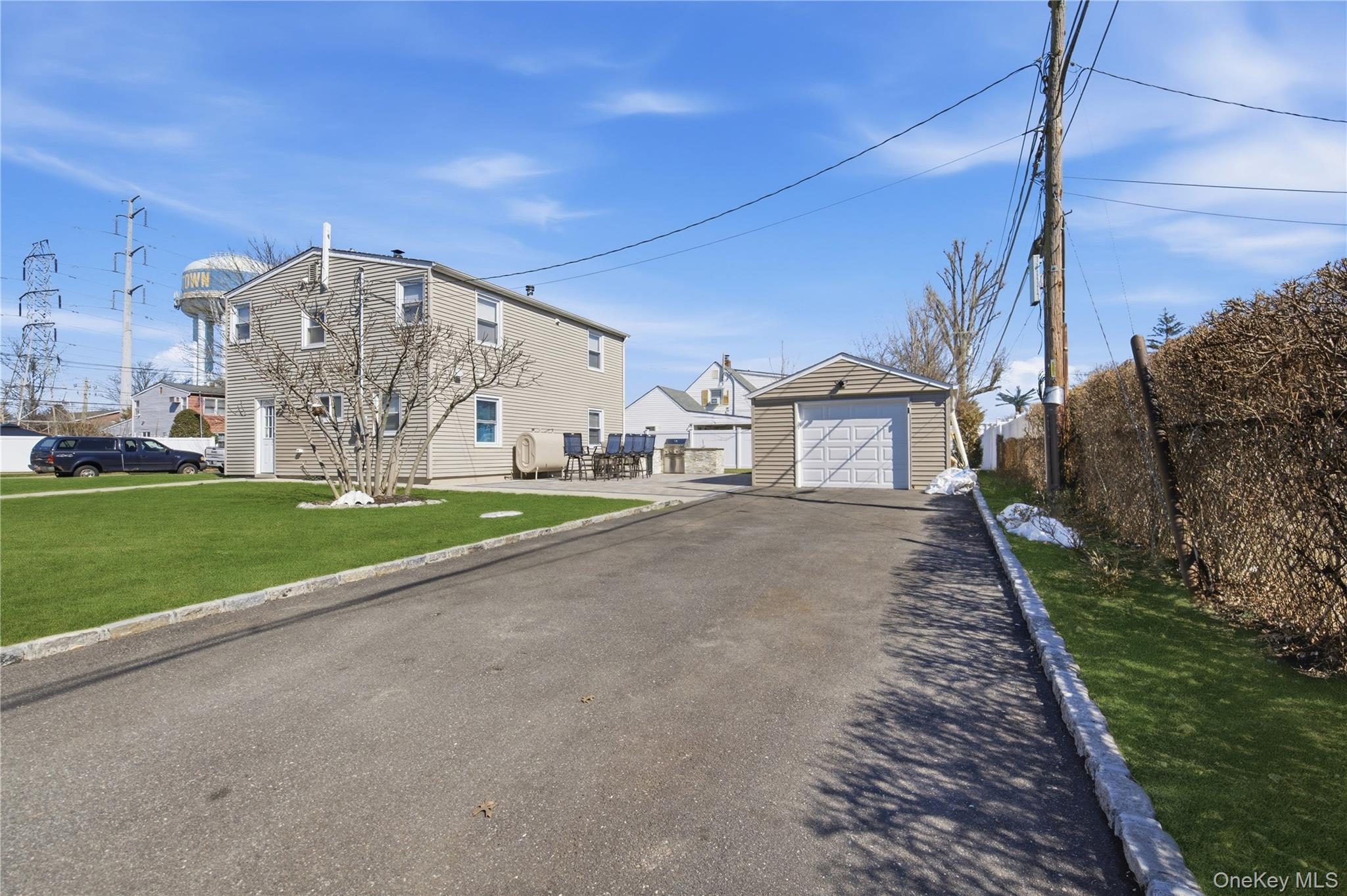 102 Old Farm Road Levittown, NY 11756 - Photo 27 of 30