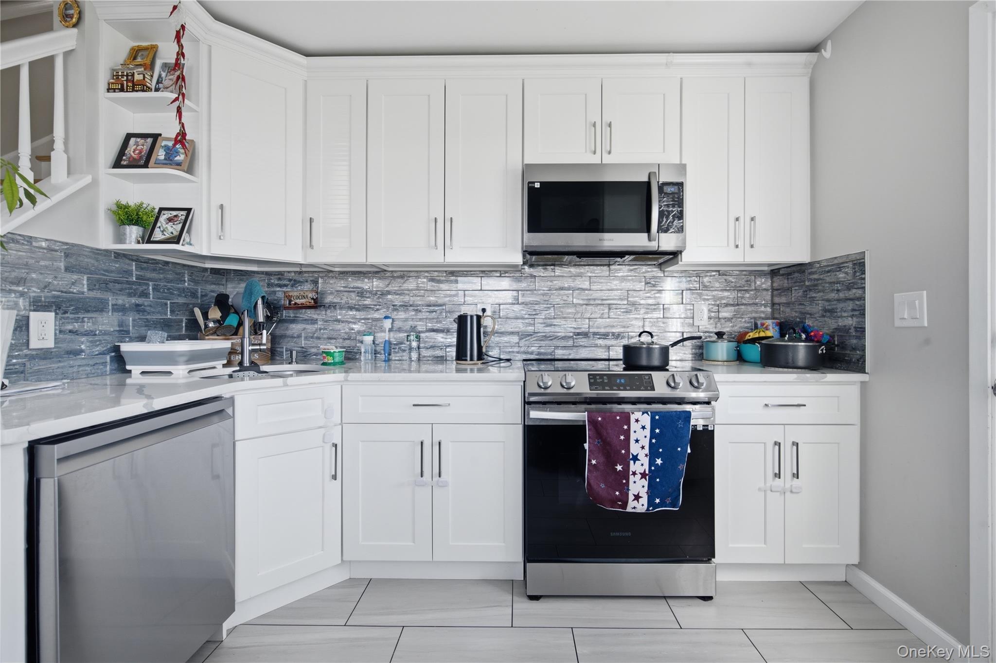 102 Old Farm Road Levittown, NY 11756 - Photo 6 of 30