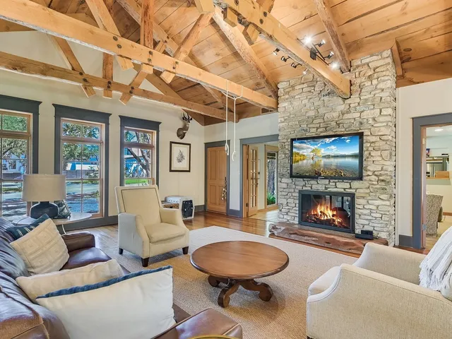 $7,900 | 408 Westwood Terrace, Austin, TX 78746