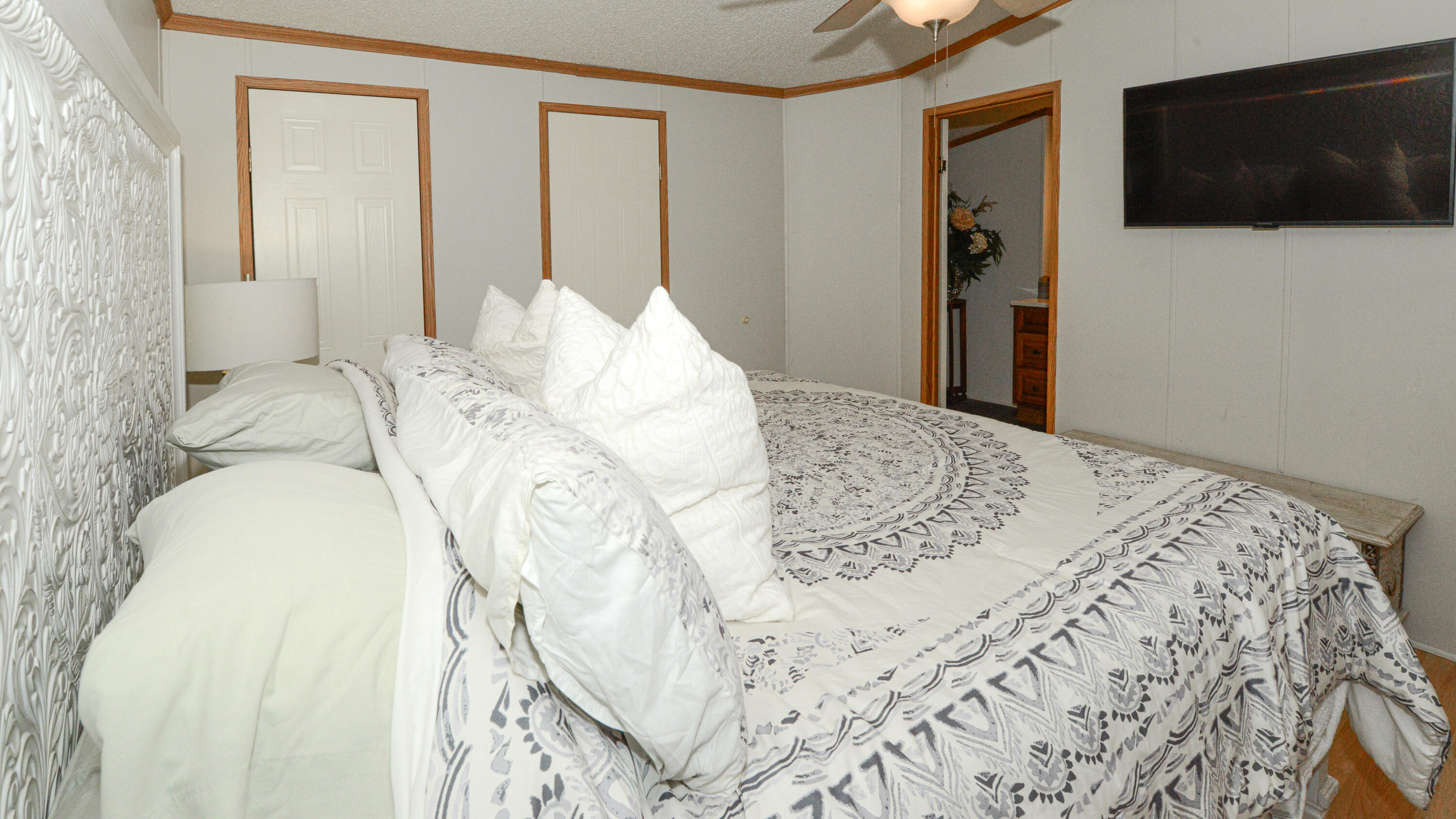 6 Donna Avenue Naples, ME 04055 - Photo 10 of 51 rickers resort unit 6 upper level-15