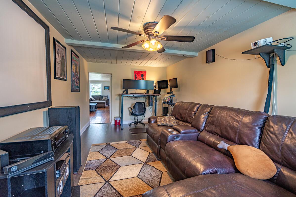 1548 Demorest Road Columbus, OH 43228 - Photo 18 of 69 Den, Main Level