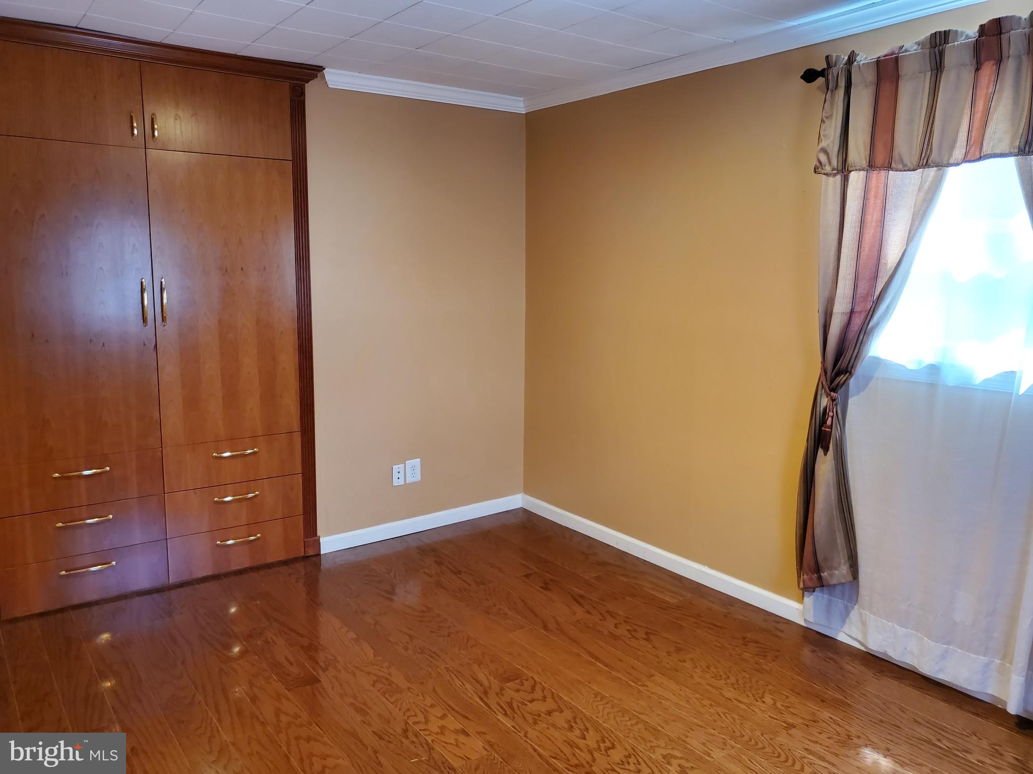 12065 Claridge Road Silver Spring, MD 20902 - Photo 13 of 42 Custom made closets in al debrooms