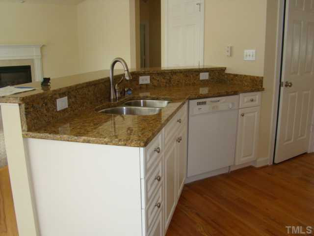 5409 Killarney Hope Drive Raleigh, NC 27613 - Photo 7 of 17 Kitchen