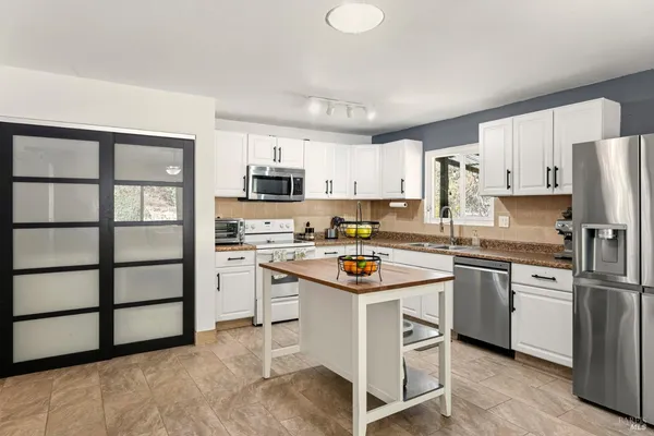 $619,000 | 185 Grace Court, Cloverdale, CA 95425