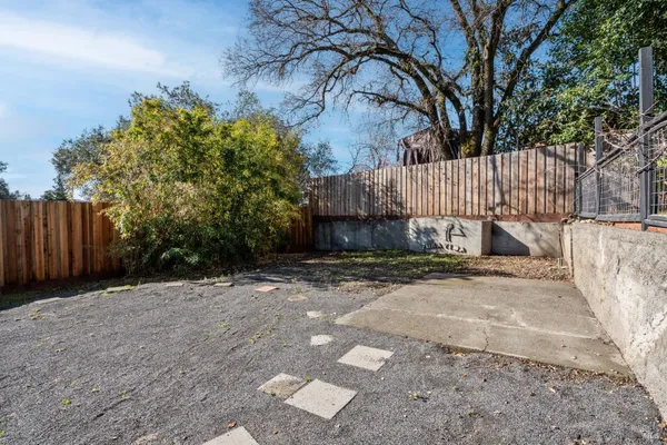 $619,000 | 185 Grace Court, Cloverdale, CA 95425