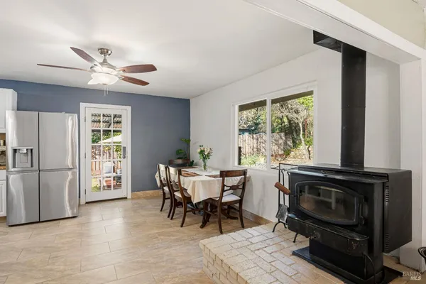 $619,000 | 185 Grace Court, Cloverdale, CA 95425