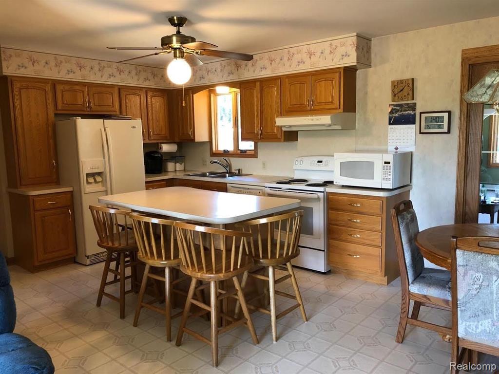 2121 Helena Road Bad Axe, MI 48413 - Photo 11 of 24