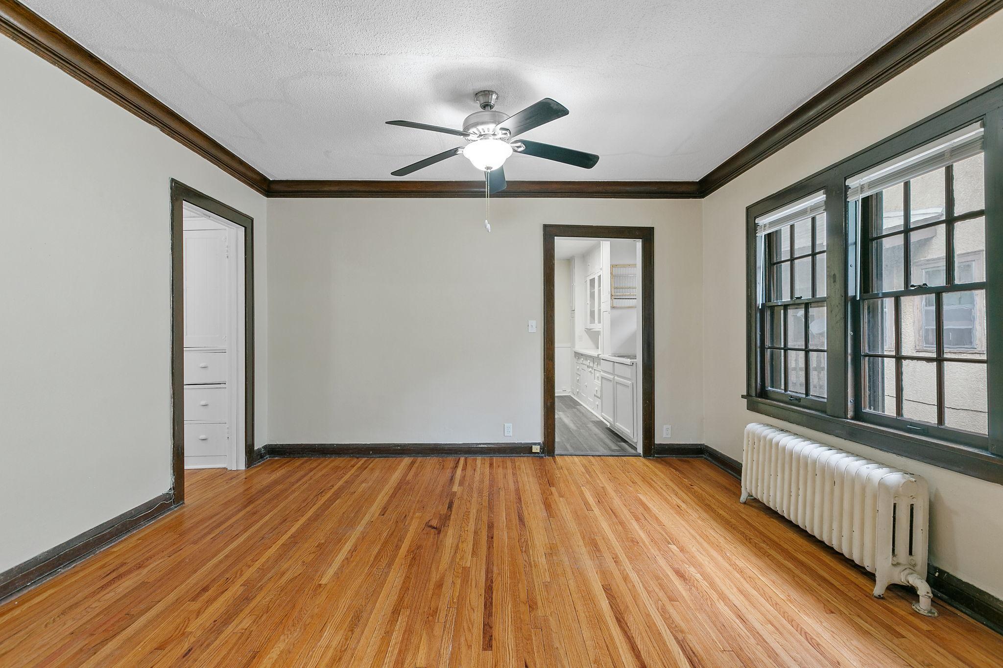 2512 Dupont Avenue South, Unit 1 Minneapolis, MN 55405 - Photo 11 of 23