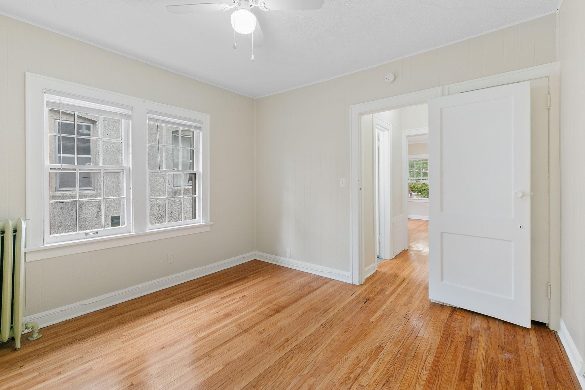 2512 Dupont Avenue South, Unit 1 Minneapolis, MN 55405 - Photo 17 of 23