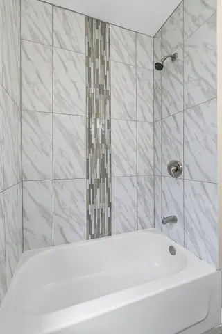 $1,599 | 2512 Dupont Avenue South, Unit 1, Minneapolis, MN 55405