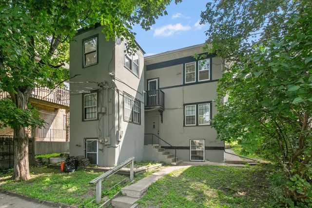 $1,599 | 2512 Dupont Avenue South, Unit 1, Minneapolis, MN 55405