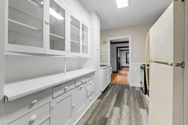 $1,599 | 2512 Dupont Avenue South, Unit 1, Minneapolis, MN 55405