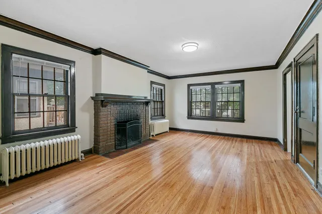 $1,599 | 2512 Dupont Avenue South, Unit 1, Minneapolis, MN 55405