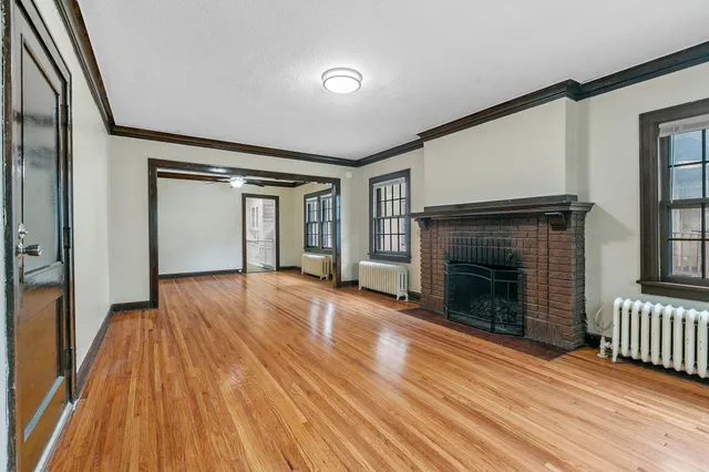 $1,599 | 2512 Dupont Avenue South, Unit 1, Minneapolis, MN 55405