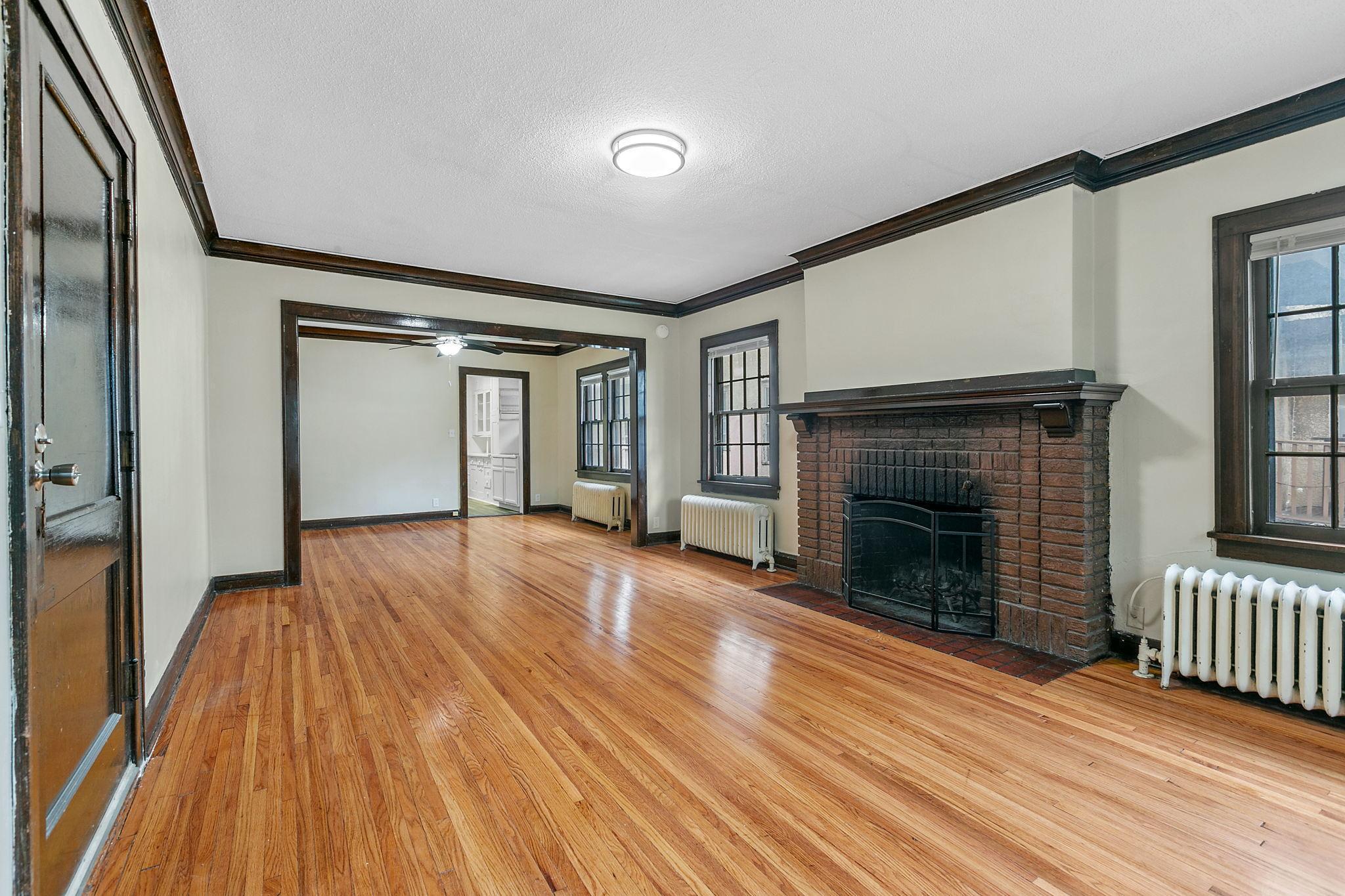 2512 Dupont Avenue South, Unit 1 Minneapolis, MN 55405 - Photo 9 of 23