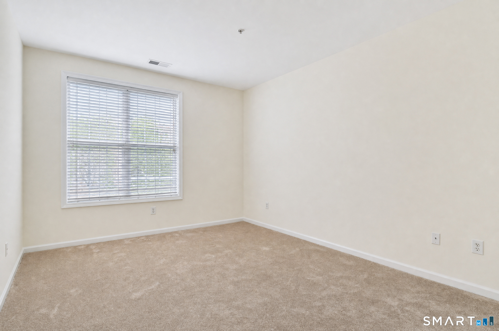 1 Rivington Road, Unit 201 Danbury, CT 06810 - Photo 8 of 19