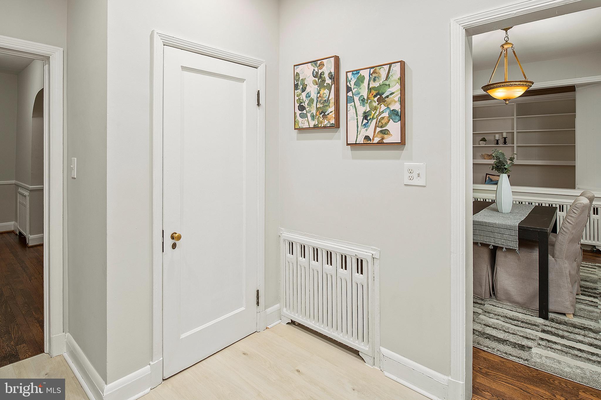 304 Kingston Road Baltimore, MD 21229 - Photo 15 of 38 Kitchen Breakfast Nook