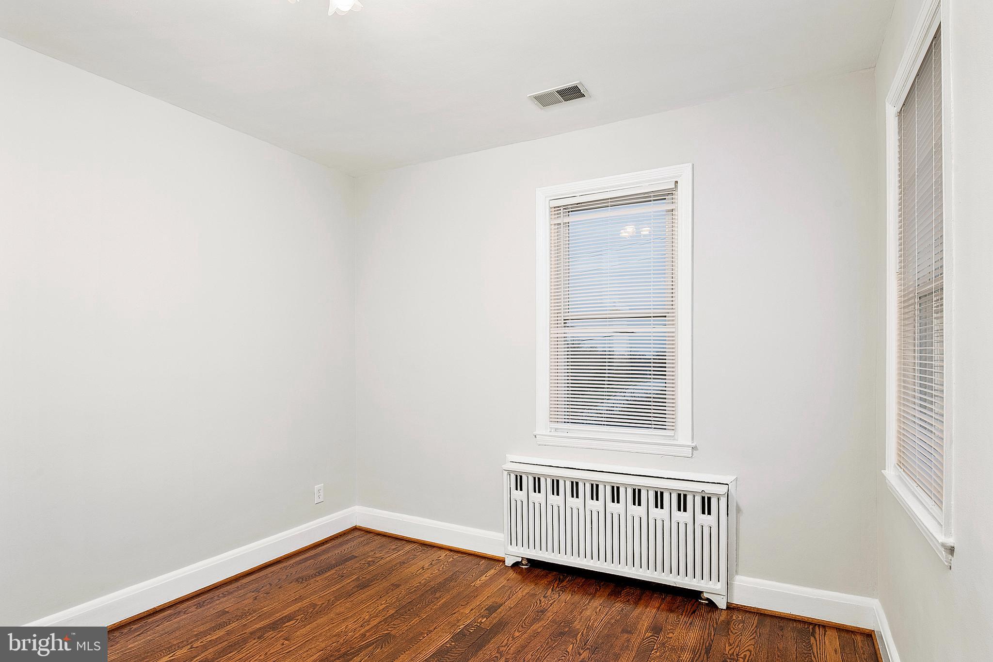 304 Kingston Road Baltimore, MD 21229 - Photo 20 of 38 Bedroom 2