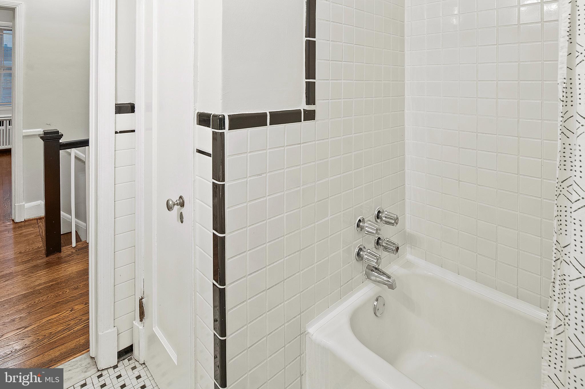 304 Kingston Road Baltimore, MD 21229 - Photo 25 of 38 Bathroom 1 (alt view)