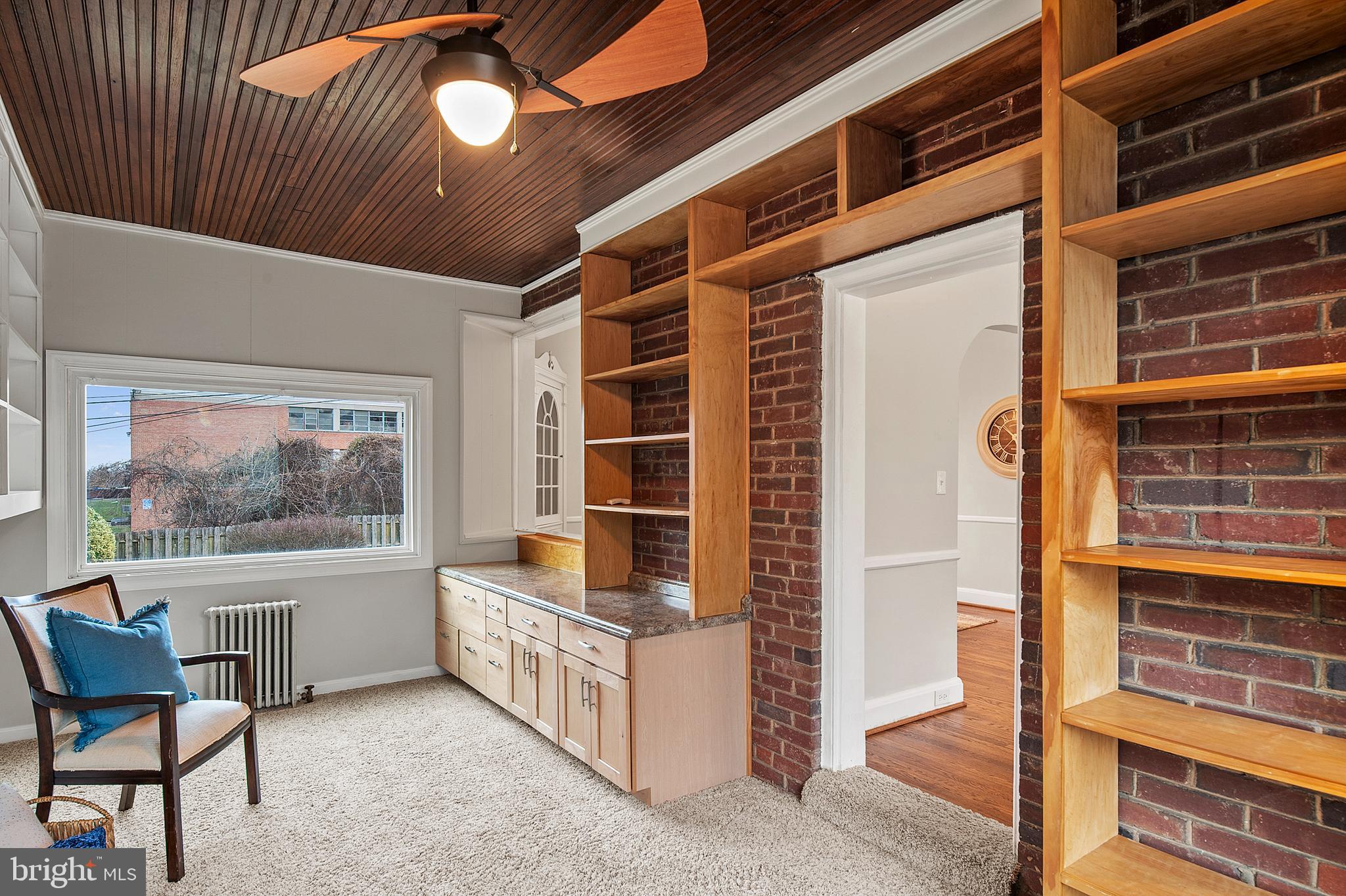 304 Kingston Road Baltimore, MD 21229 - Photo 9 of 38 Sunroom